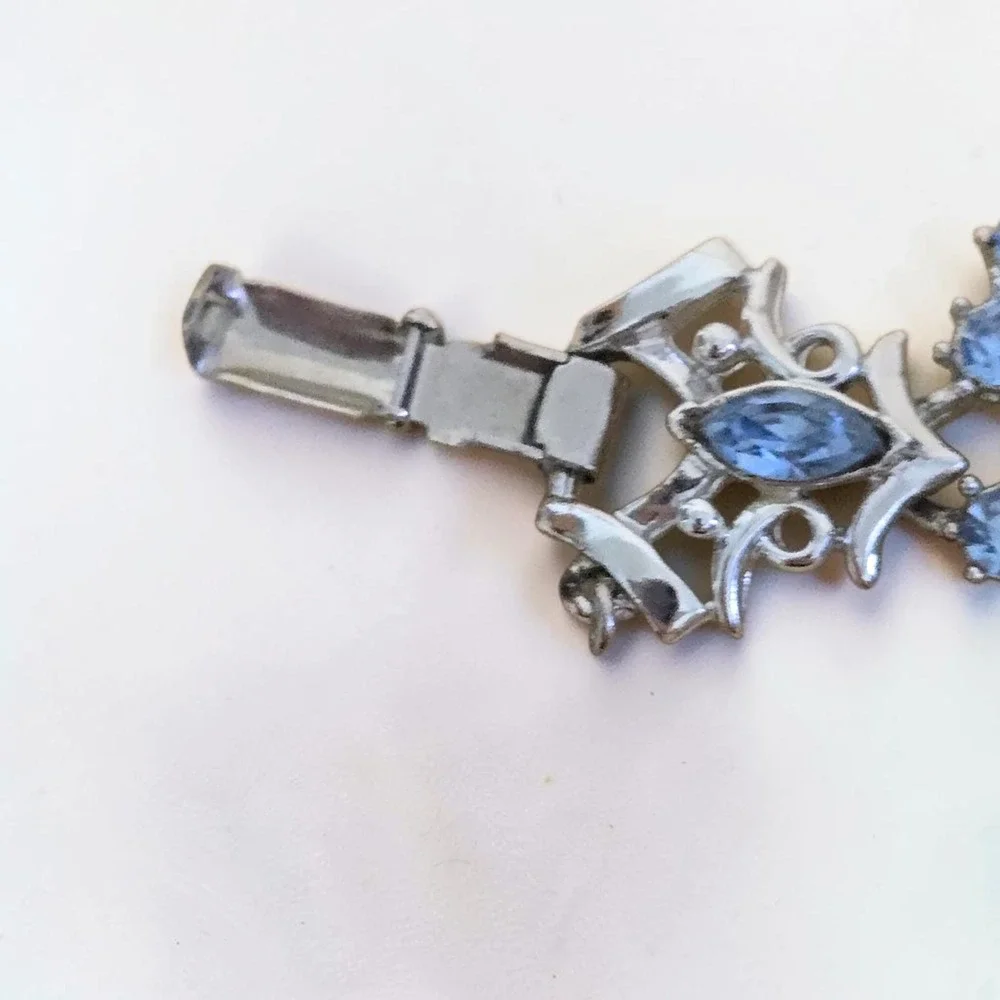 Vtg Coro Blue Aurora Borealis Rhinestone Bracelet Silver Tone Dangle Beaded 7.5